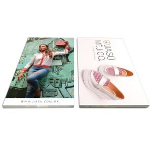 Postal grande ajustada con laminado mate